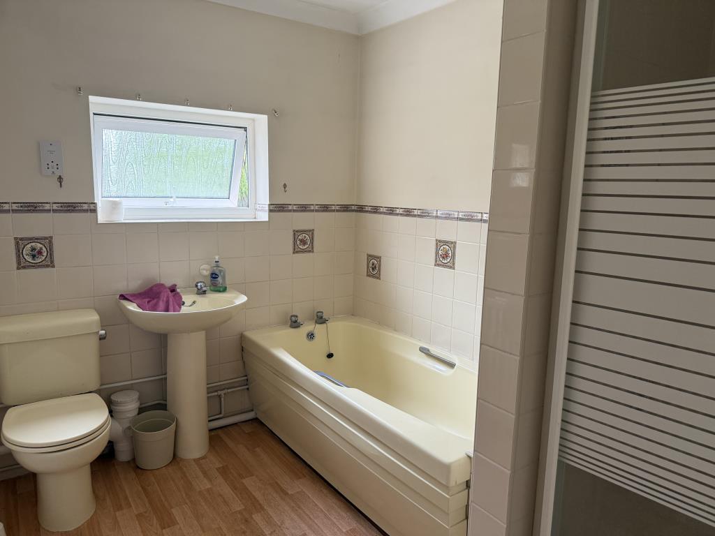 Lot: 109 - FOUR-BEDROOM DETACHED BUNGALOW FOR IMPROVEMENT ON 0.21 ACRES - Ground floor bathroom with bath and shower